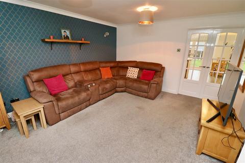 3 bedroom semi-detached house for sale, The Spinney, Newport, Brough