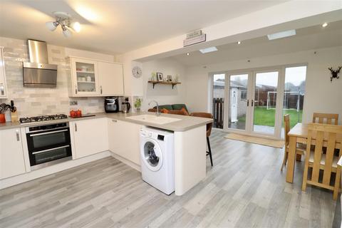 3 bedroom semi-detached house for sale, The Spinney, Newport, Brough