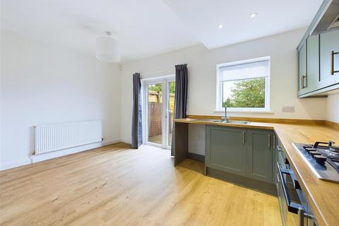 3 bedroom semi-detached house to rent, Basegreen Avenue, Sheffield