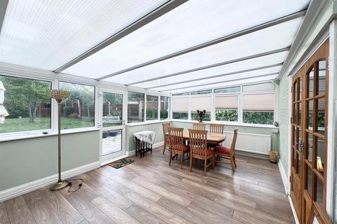 4 Felstead Road, Romford, RM5 3RH