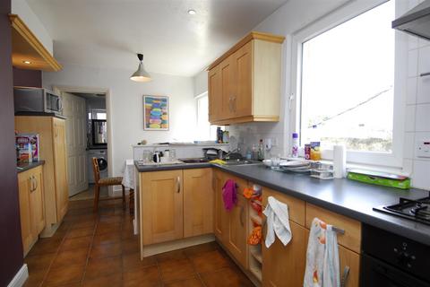 4 bedroom house to rent, Holdsworth Street, Plymouth PL4