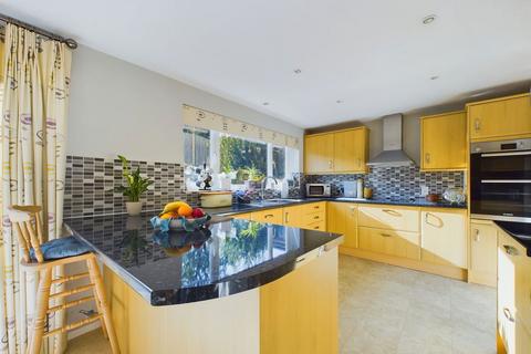 11 Bens Acre, Horsham, RH13 6LW