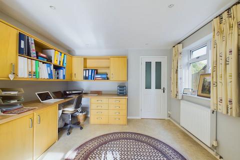 11 Bens Acre, Horsham, RH13 6LW