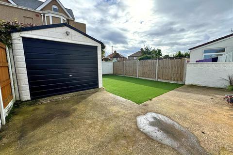 16 Coventry Drive, Rhyl, LL18 4RH