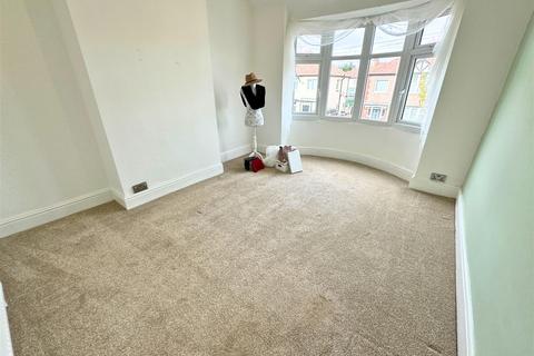 16 Coventry Drive, Rhyl, LL18 4RH