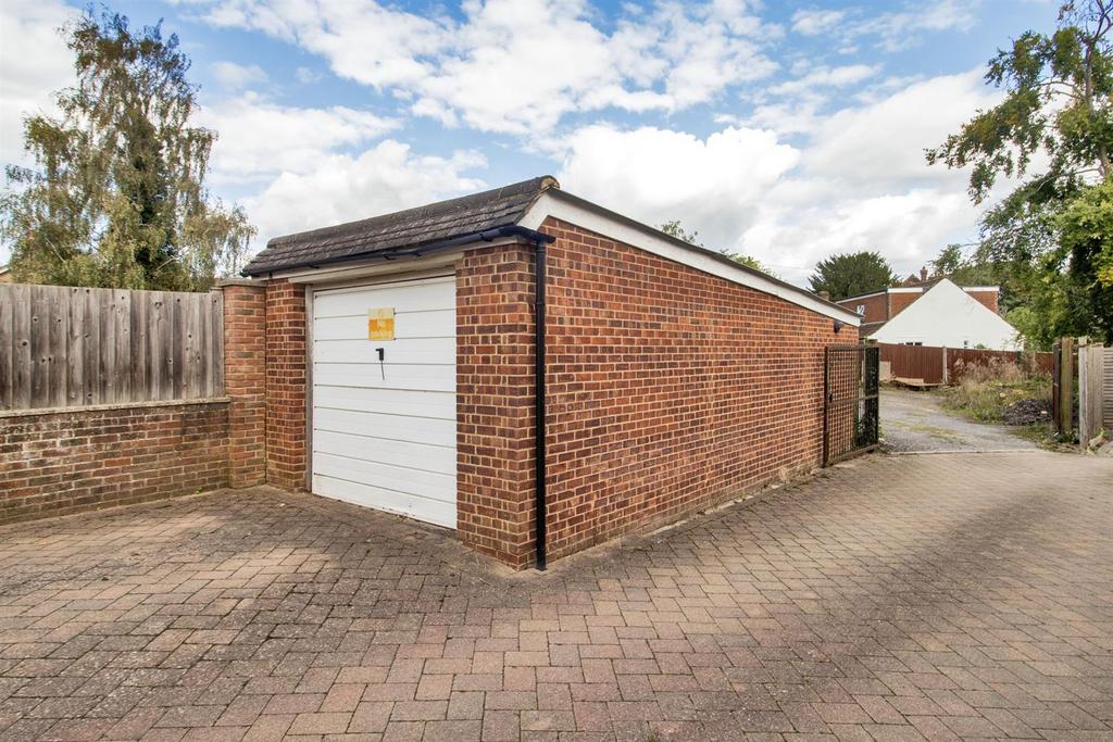 Detached Garage