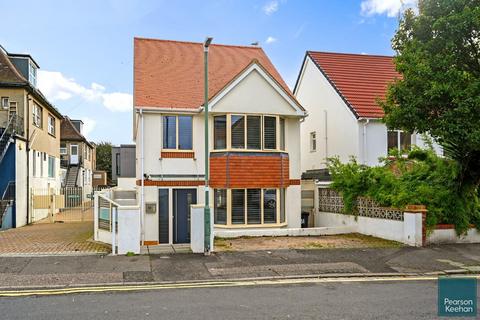 4 bedroom detached house for sale, Hogarth Road, Hove