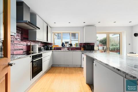 4 bedroom detached house for sale, Hogarth Road, Hove