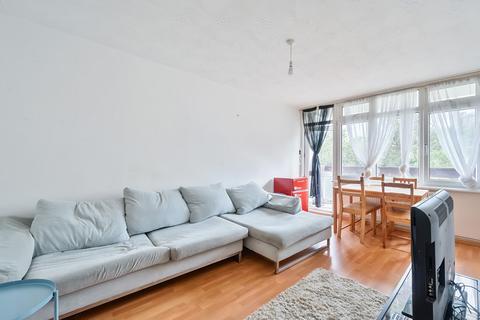 2 bedroom apartment for sale, Friern Road, London