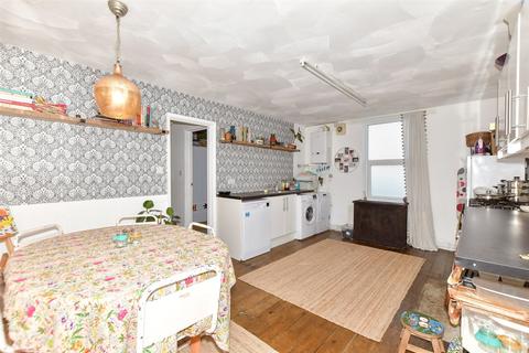 2 bedroom ground floor flat for sale, Pier Avenue, Herne Bay, Kent