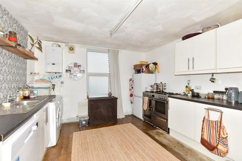 2 bedroom ground floor flat for sale, Pier Avenue, Herne Bay, Kent