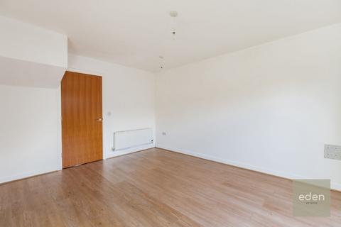 23 Linnitt Road, Snodland, ME6 5FE