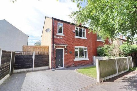 3 bedroom semi-detached house to rent, Albert Avenue, Worsley, Manchester, Greater Manchester, M28