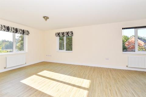 2 bedroom apartment for sale, Oakshott Close, Tonbridge, Kent