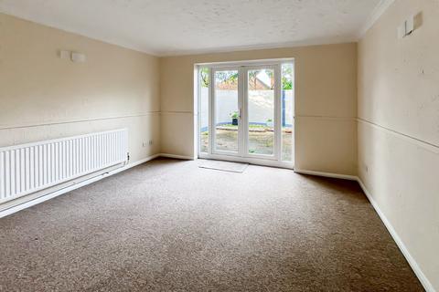 3 bedroom end of terrace house for sale, Saxon Close, East Preston, Littlehampton, West Sussex