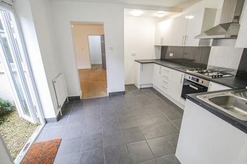 2 bedroom flat for sale, Gloucester Road, Bristol BS7