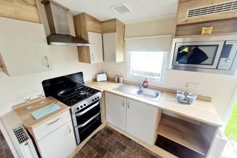 2 bedroom static caravan for sale, Dovercourt Holiday Park