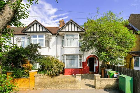 92 New Road, London, E4 9SY