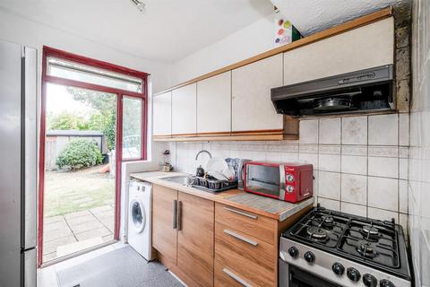 92 New Road, London, E4 9SY