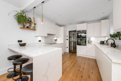 44 Elmers End Road, London, SE20 7SN