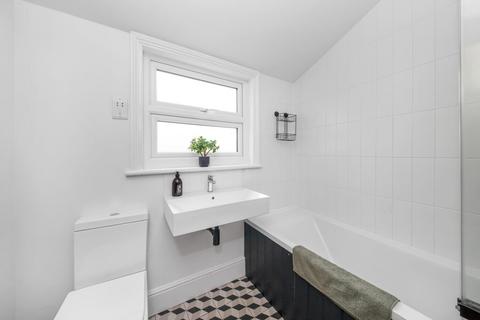 44 Elmers End Road, London, SE20 7SN