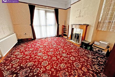 3 bedroom end of terrace house for sale, Lansdowne Road, Cardiff CF5