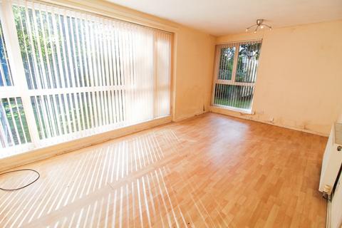 2 bedroom ground floor flat for sale, . Guywood Court.  Sandy Lane, Romiley