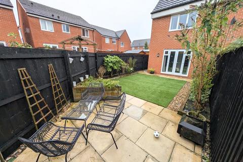 3 bedroom townhouse for sale, Corbett Road, Moston, Sandbach