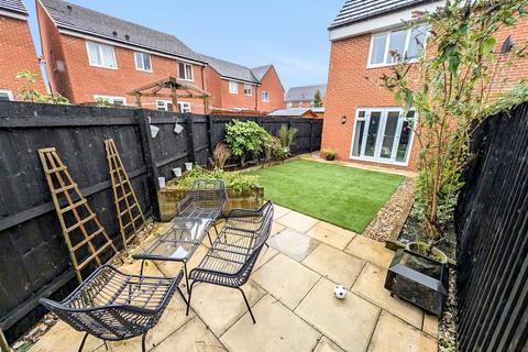 3 bedroom townhouse for sale, Corbett Road, Moston, Sandbach