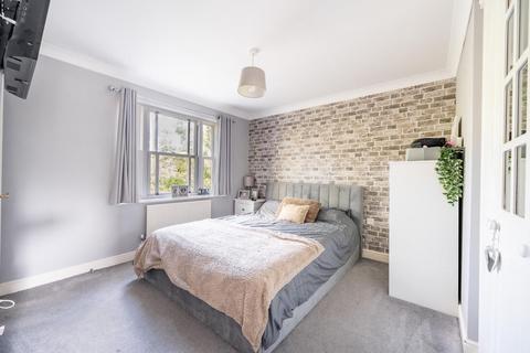 9 Baynard Avenue, Little Dunmow, Dunmow, CM6 3FF
