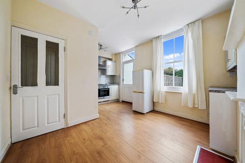 2 bedroom terraced house for sale, Bertal Road, London SW17