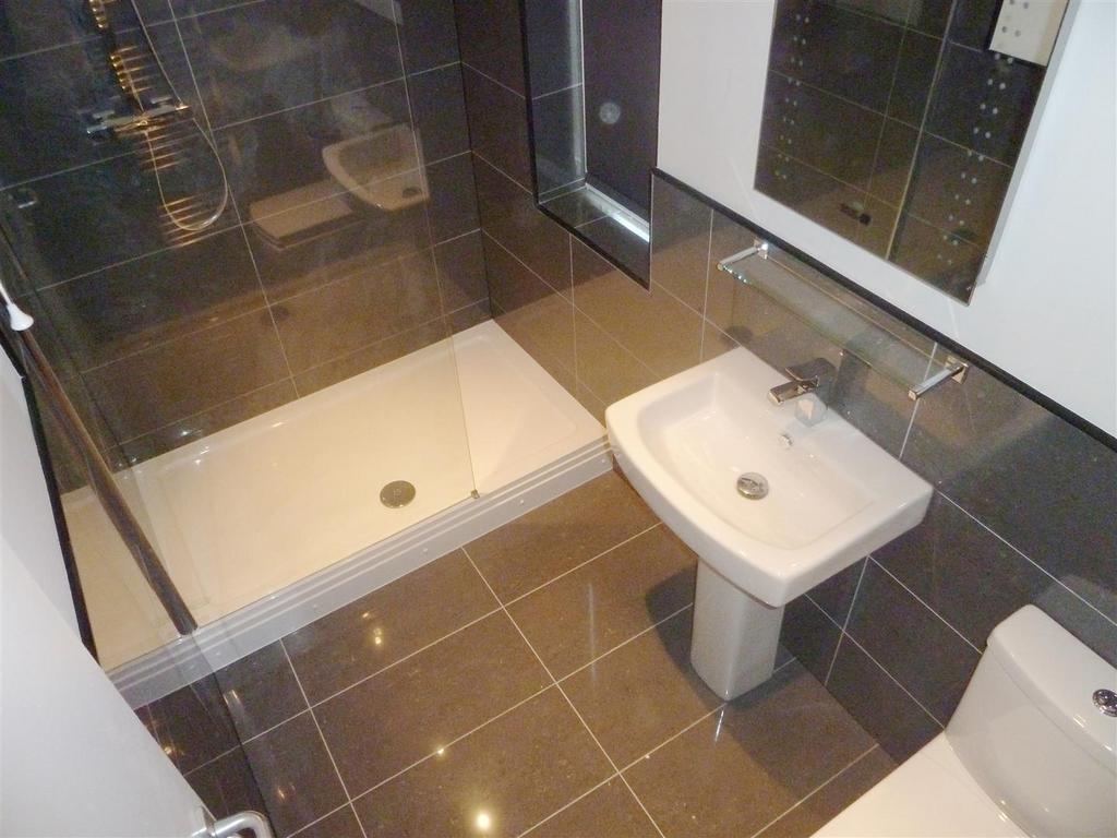 5b CA   Bathroom1.jpg