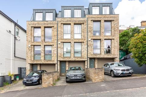 2g Cintra Park, London, SE19 2LH