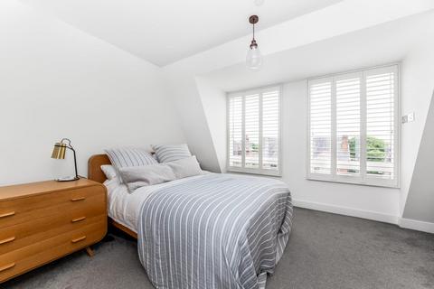 2g Cintra Park, London, SE19 2LH