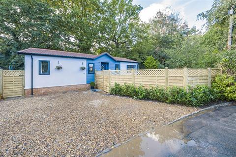 2 bedroom park home for sale, Brownfield Gardens, Maidenhead