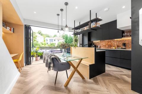 20 Cintra Park, London, SE19 2LH