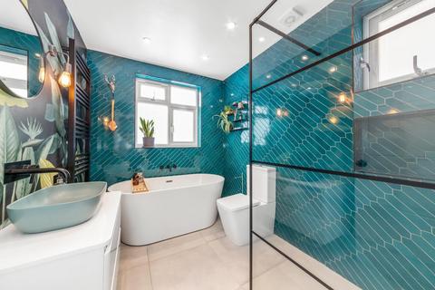 20 Cintra Park, London, SE19 2LH