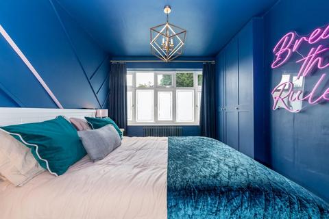 20 Cintra Park, London, SE19 2LH