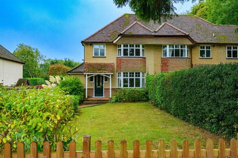 3 bedroom house for sale, Bushfield Road, Bovingdon, Hemel Hempstead