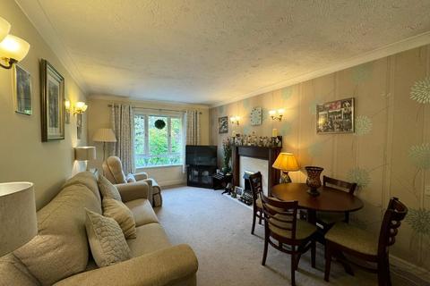 undefined, The Highlands, Edge Lane, Stretford