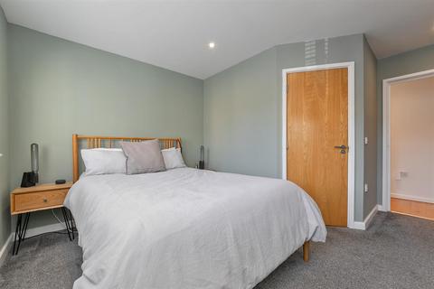 22 Centaurus Square, Frogmore, St Albans, AL2 2FH