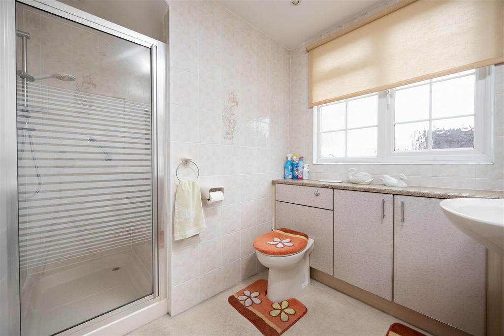 1 Sandringham Road Trowbridge BA14 0 JU (21).jpg