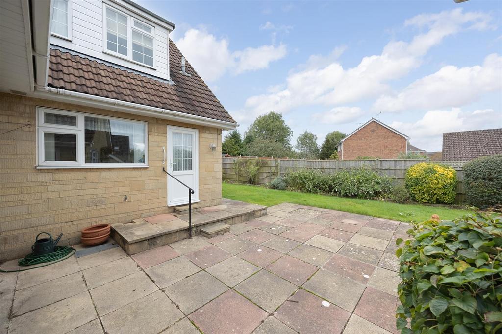 1 Sandringham Road Trowbridge BA14 0 JU (27).jpg