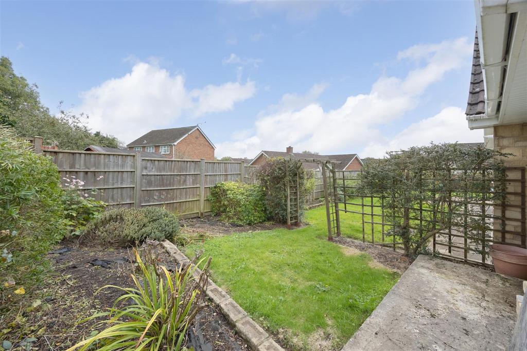 1 Sandringham Road Trowbridge BA14 0 JU (29).jpg
