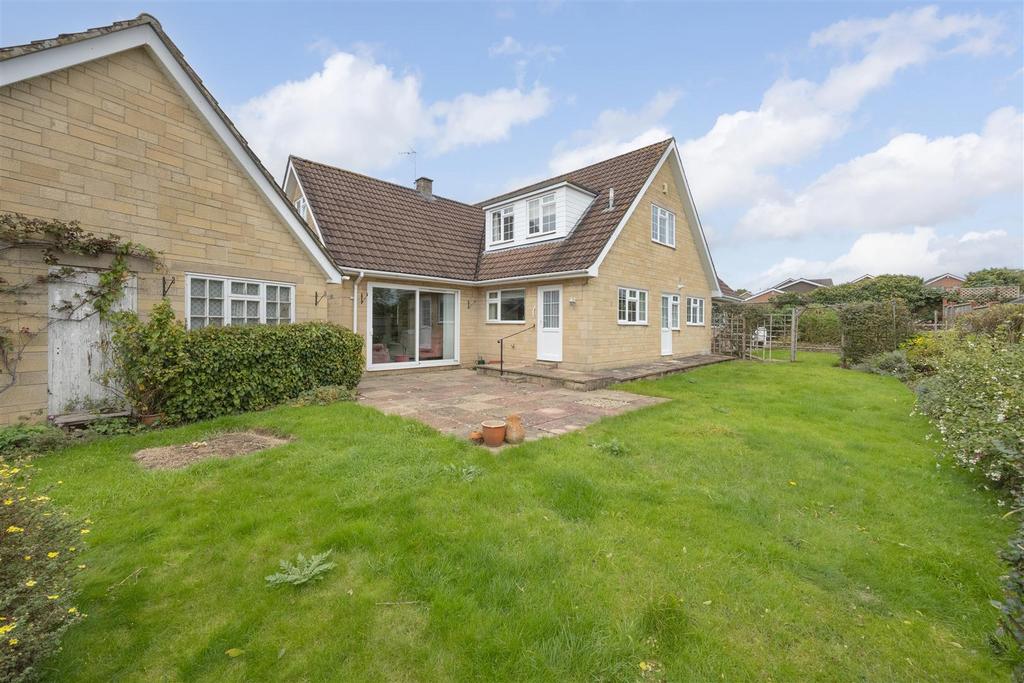 1 Sandringham Road Trowbridge BA14 0 JU (32).jpg