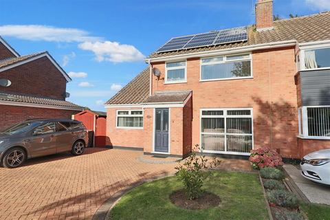 4 bedroom semi-detached house for sale, Westwood Avenue, Lowestoft