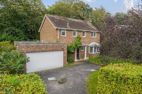 4 bedroom detached house for sale, Harberton Crescent, Chichester, PO19