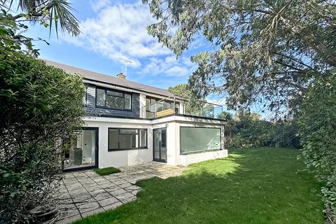 4 bedroom detached house for sale, West Drive, Aldwick Bay Estate, Aldwick, West Sussex PO21