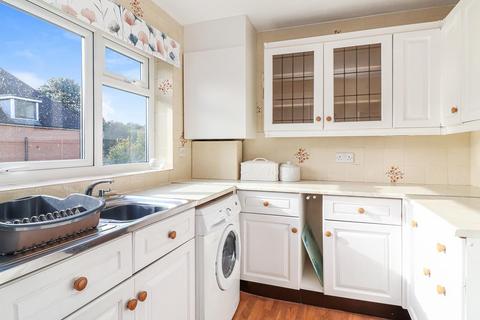 2 bedroom flat for sale, Eastbury Road, Watford WD19