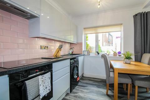 62 Hendal Lane, Wakefield, WF2 7NY